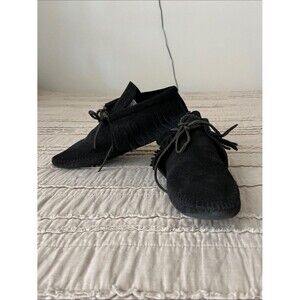 Minetonka Black Suede Fringe Moccasin Shoes